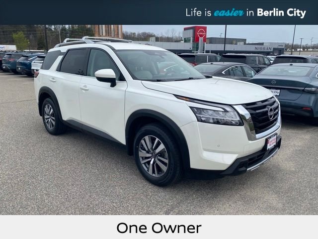 2024 Nissan Pathfinder SL 4WD's photo