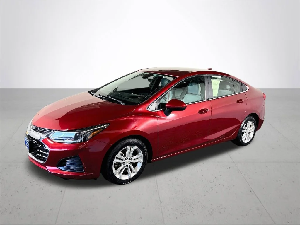Used 2019 Red Chevrolet LT image 2