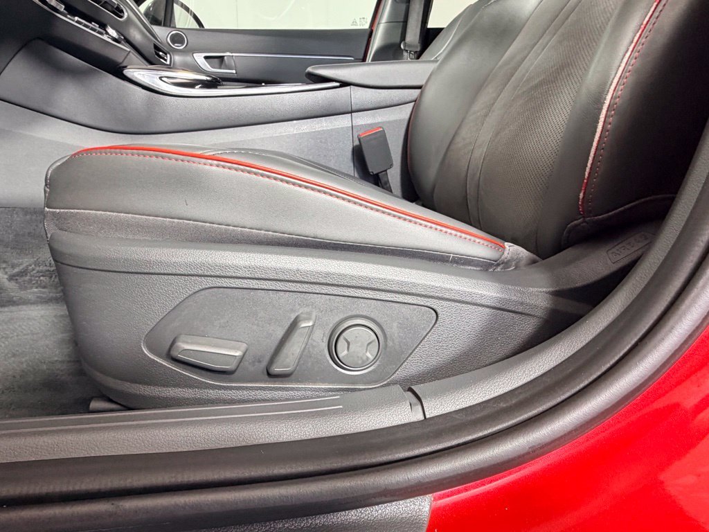 Used 2020 Red Hyundai SEL Plus image 26