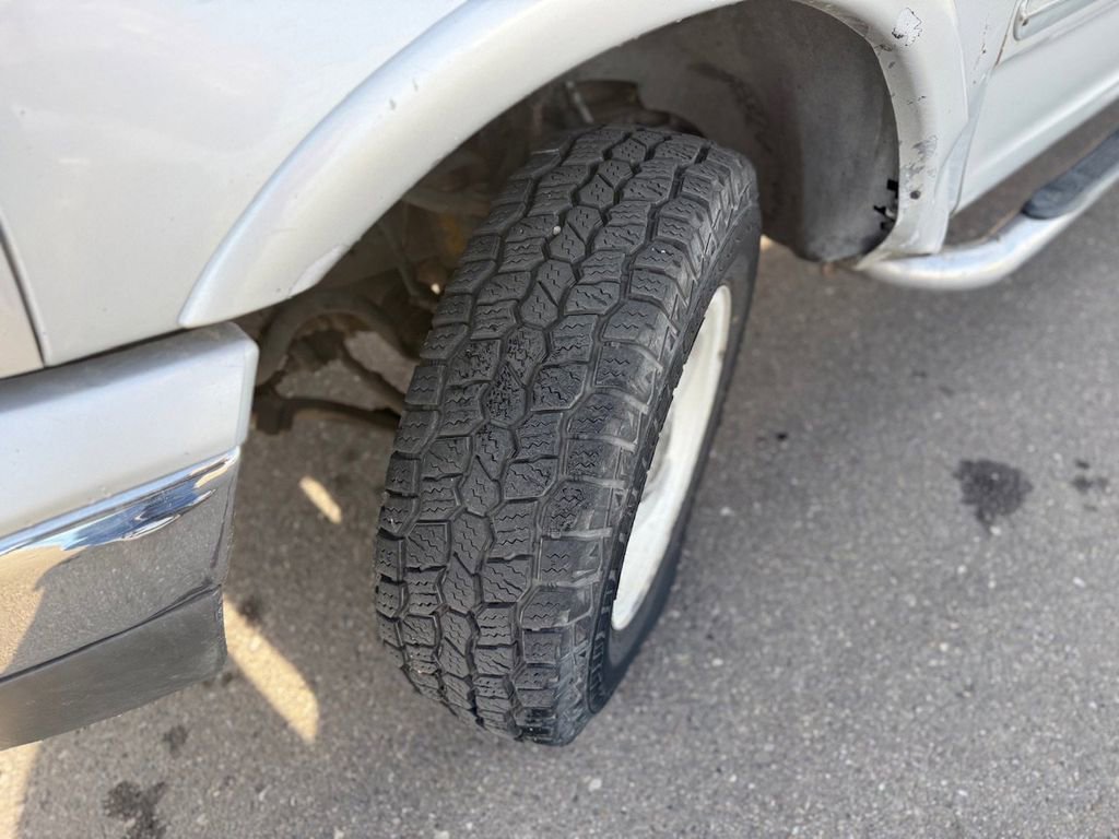Used 2002  Ford XLT image 48
