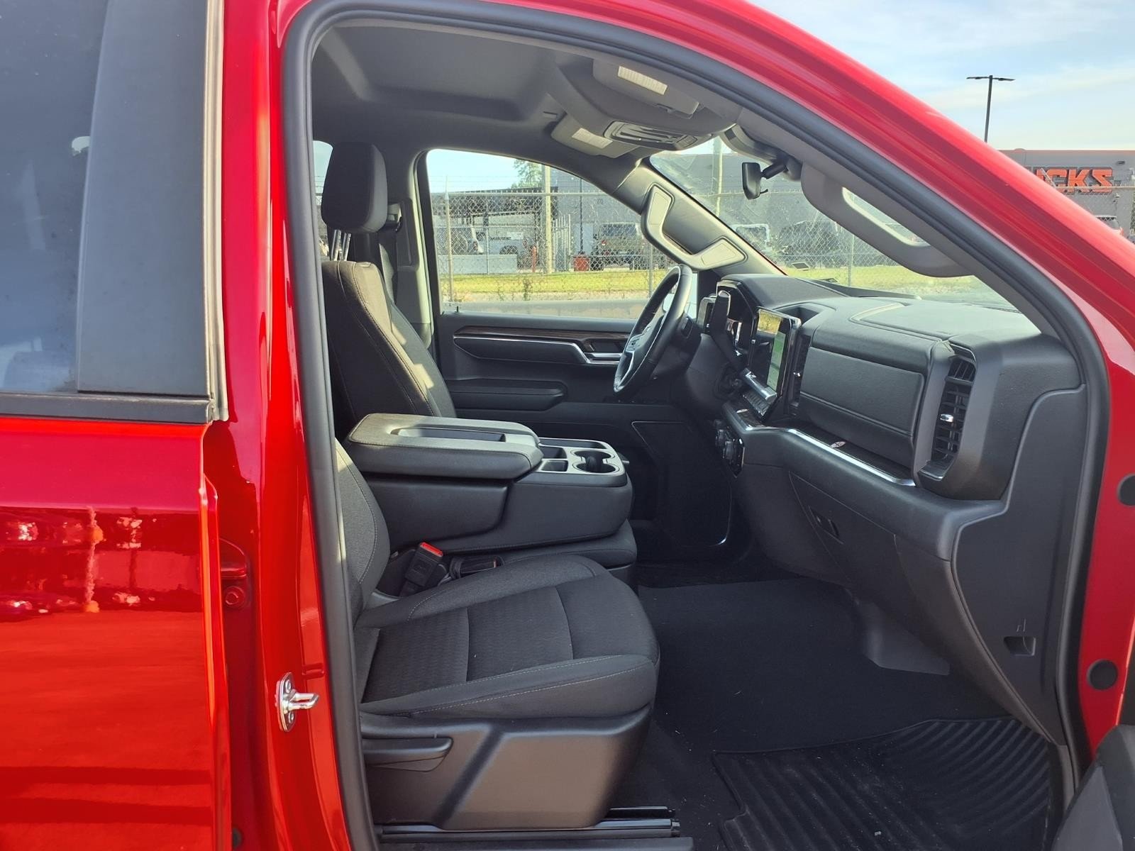 2025 Chevrolet Silverado 1500 photo 11 of 25