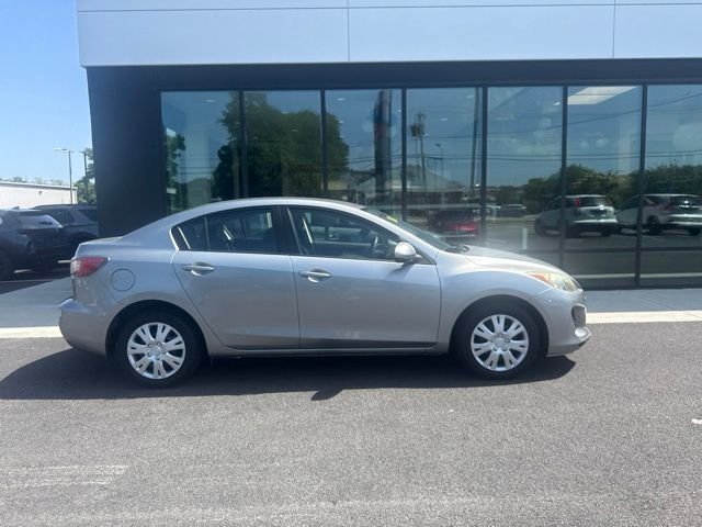 Used 2013 Mazda MAZDA3 i Sport with VIN JM1BL1UP9D1848827 for sale in Seekonk, MA