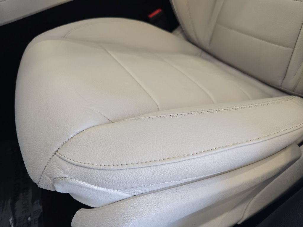 Certified Used 2022 White Mercedes-Benz E 450 image 31