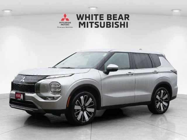 Certified 2026 Mitsubishi Outlander SE with VIN JA4J4VAB2TZ021609 for sale in White Bear Lake, Minnesota