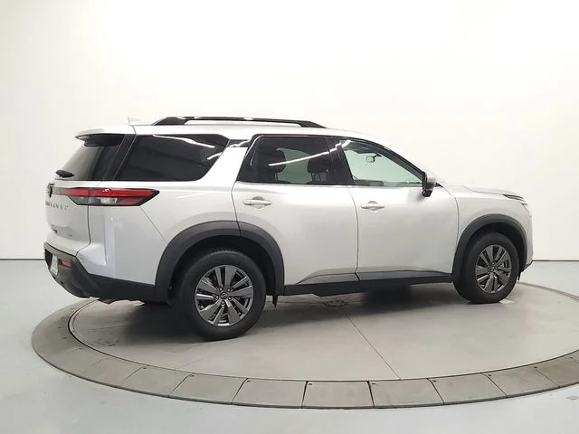 Used 2025 Silver Nissan SV image 7
