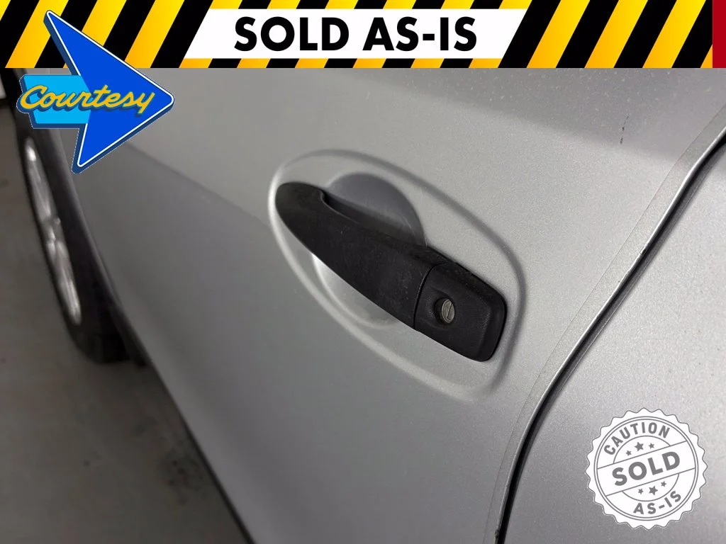 Used 2017 Silver Nissan S image 10