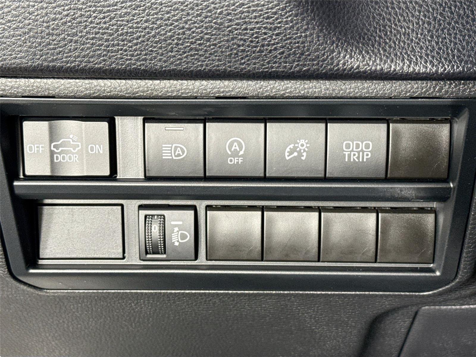Used 2023 Ice Cap Toyota SR image 14