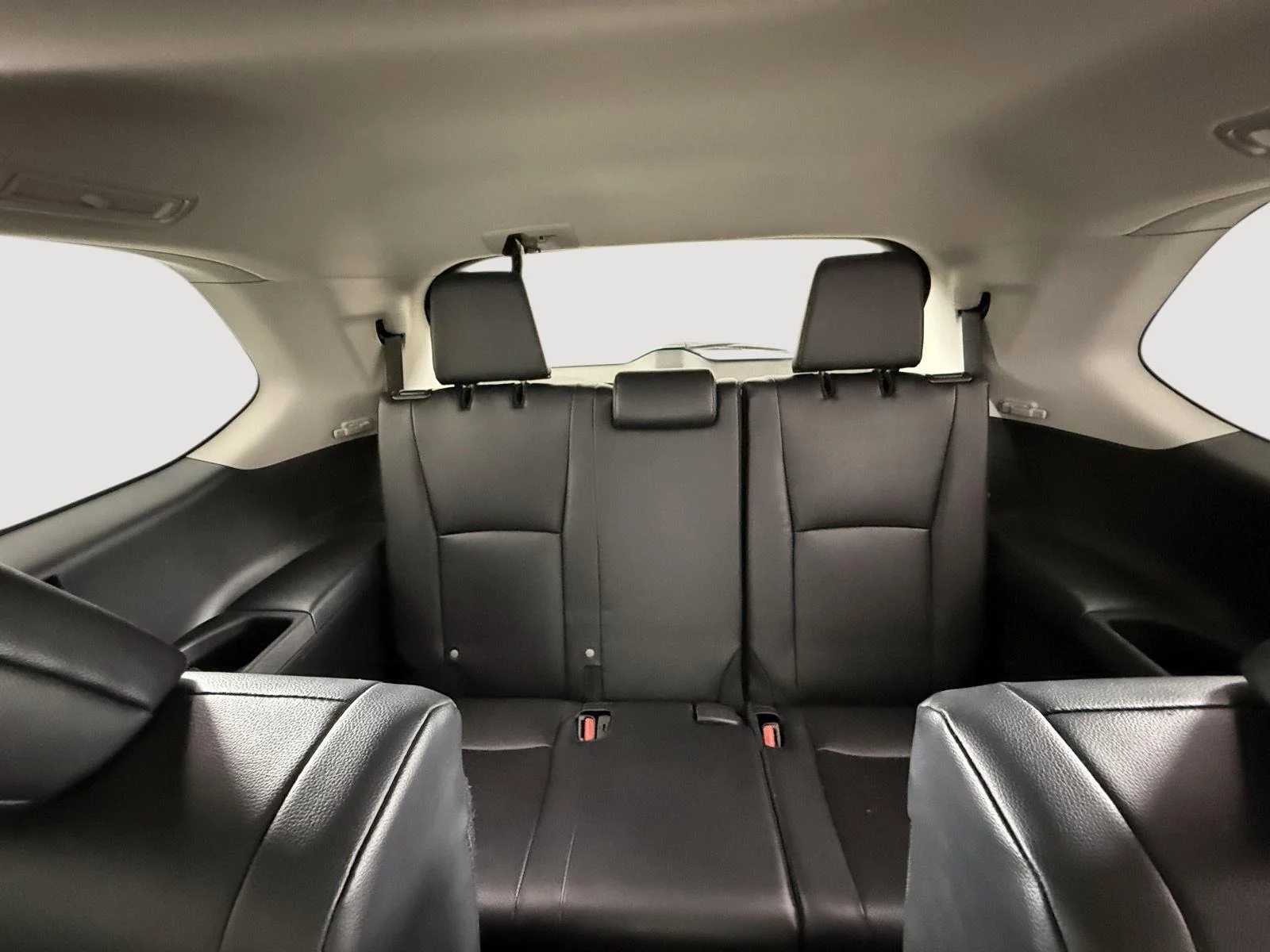 Used 2024 Coastal Cream Toyota XLE image 7