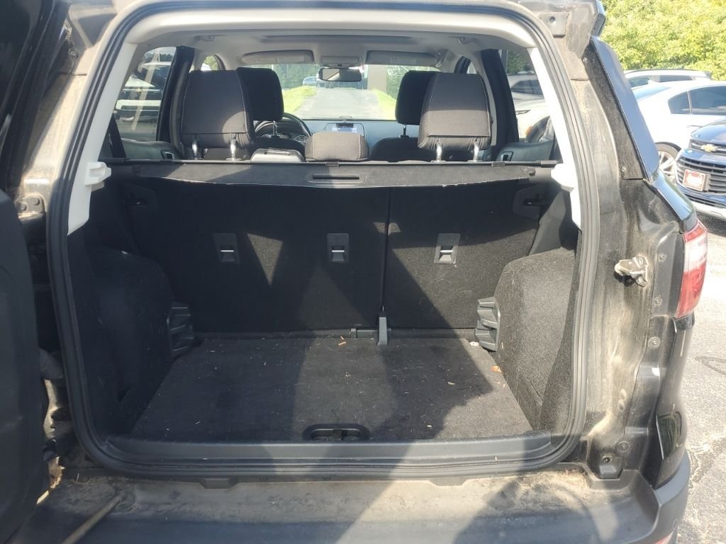Used 2018 Black Ford SE image 16