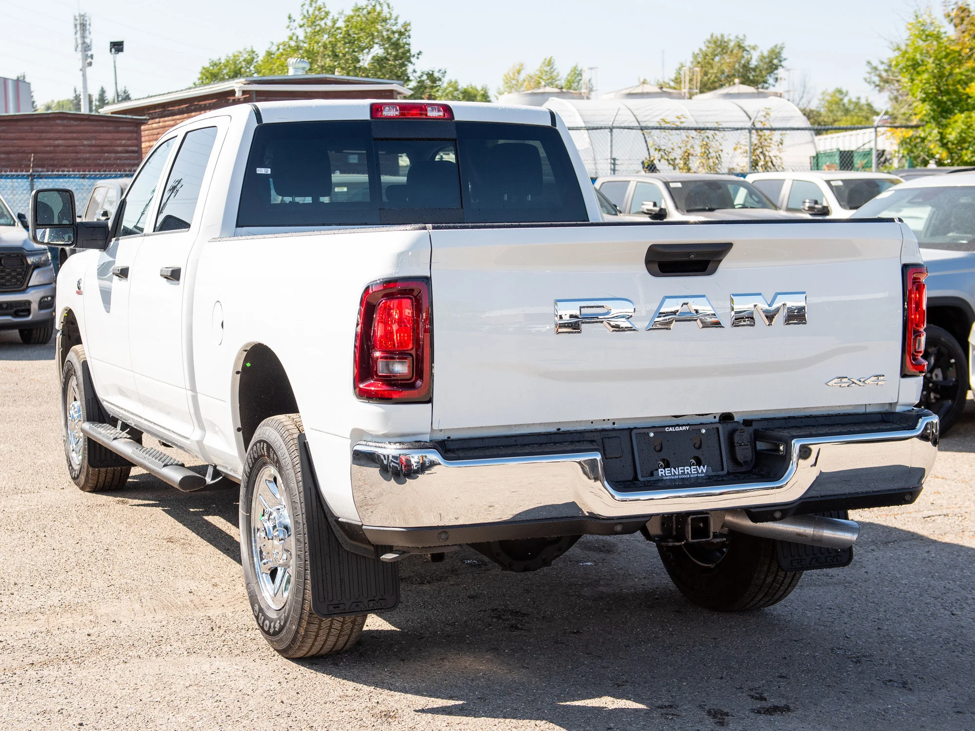 New 2026 White RAM Tradesman*, 12 Inch Screen, Apple CarPlay, 5th Wheel Prep image 4