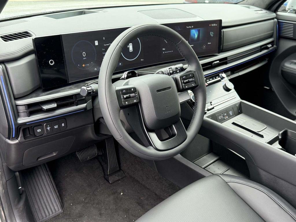 New 2026 Shimmering Silver Pearl Hyundai Calligraphy AWD image 2