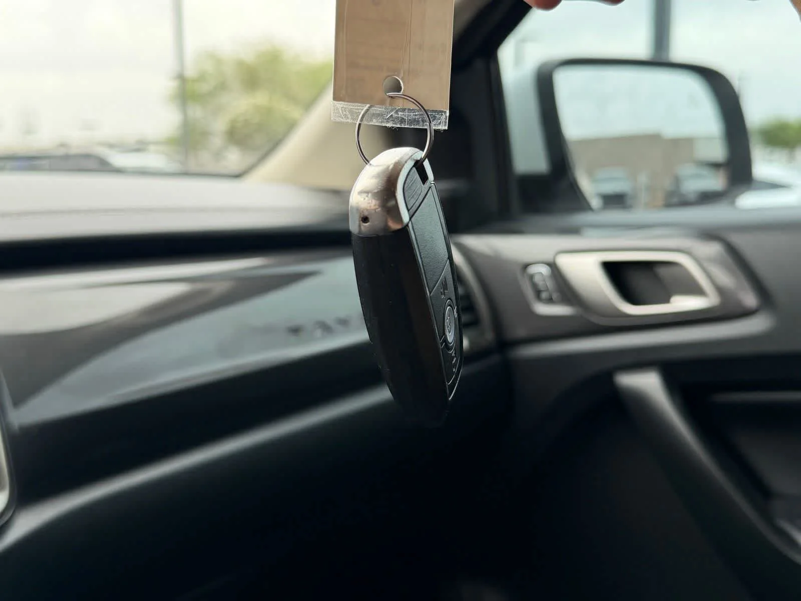 Used 2020 Oxford White Ford LARIAT image 30