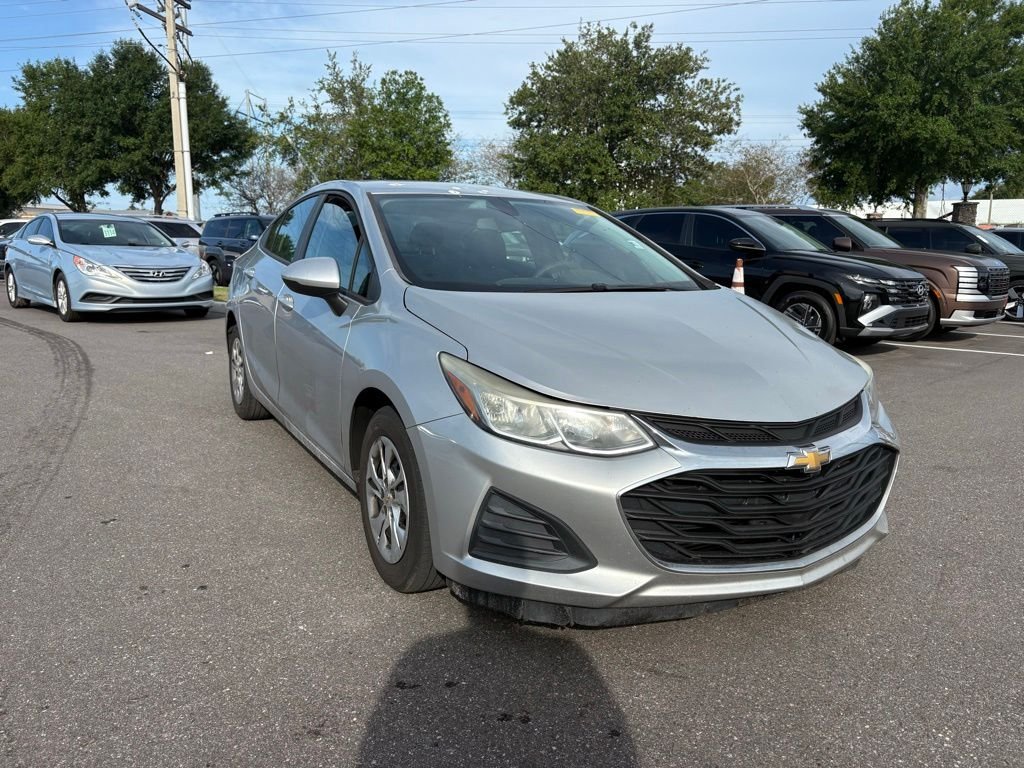 2019 Chevrolet Cruze LS Auto's photo