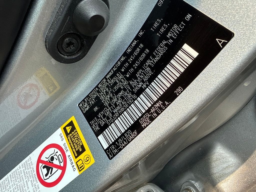 Used 2019 Silver Toyota XLE image 10