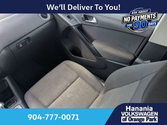 Used 2017 Black Volkswagen 2.0T image 18