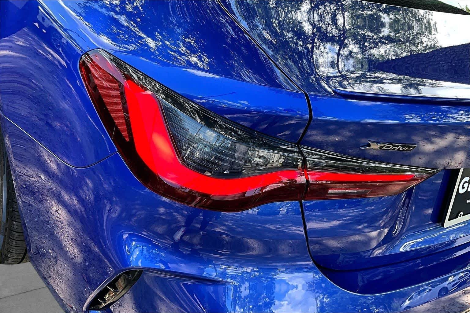 Used 2021 Portimao Blue Metallic BMW M440i xDrive image 29