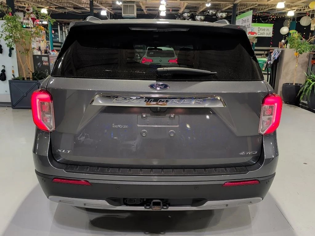 Certified Used 2023 Gray Metallic Ford XLT image 8