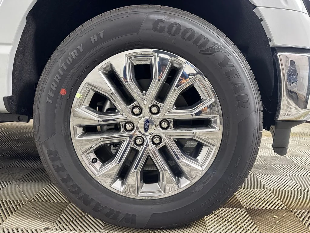 New 2026 White Ford Lariat image 13