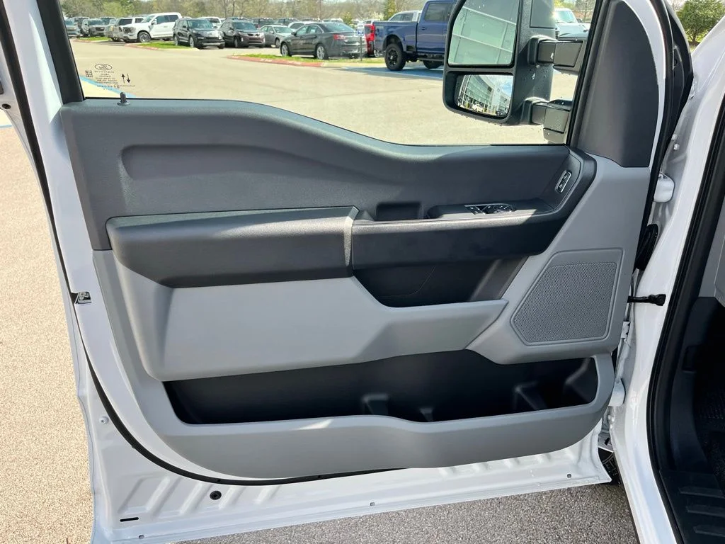 New 2026 White Ford XL image 9