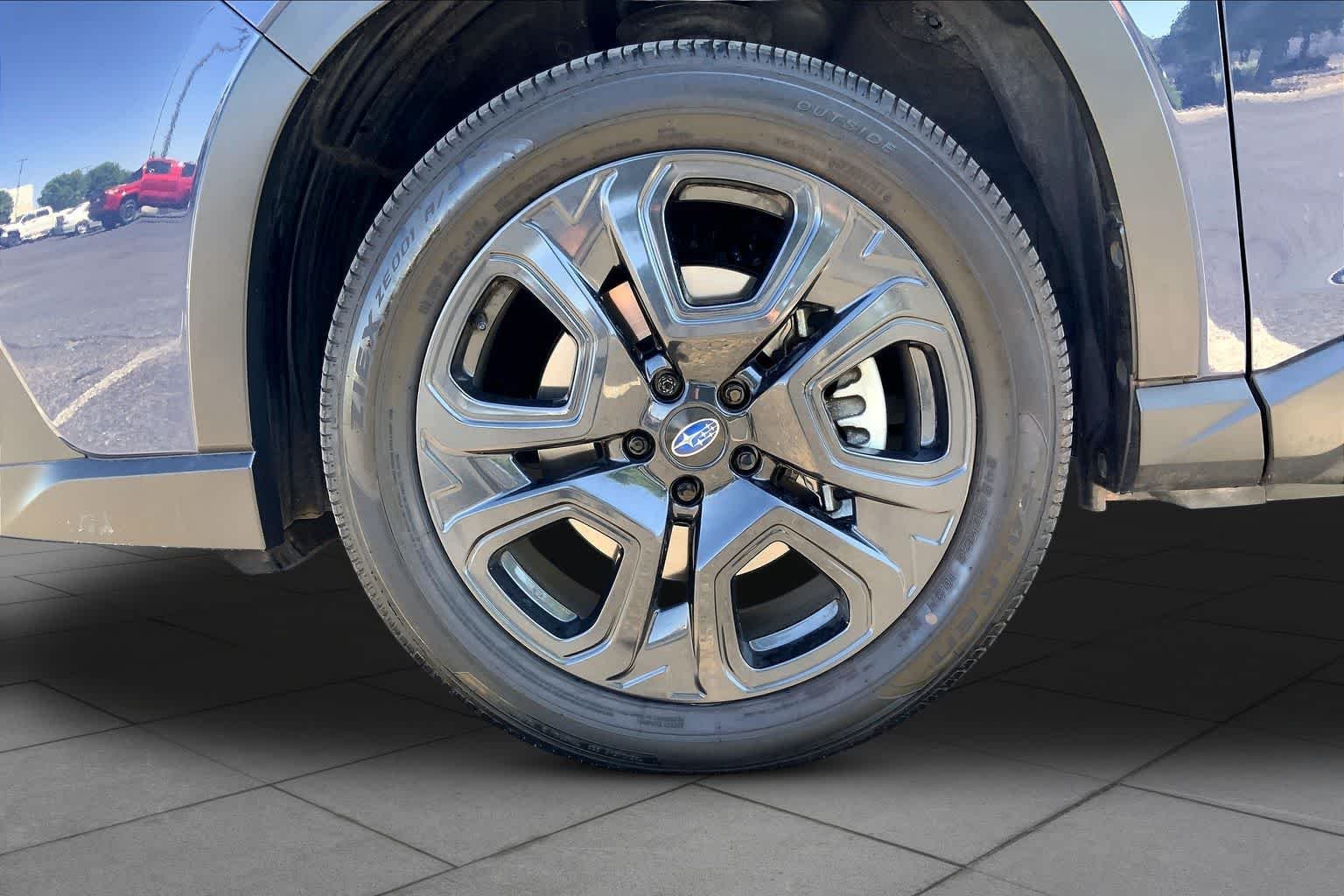 Used 2025 Cosmic Blue Pearl Subaru Onyx Edition Touring image 11