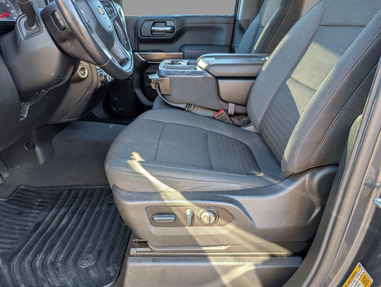 Used 2022 Shadow Gray Metallic Chevrolet LT image 14