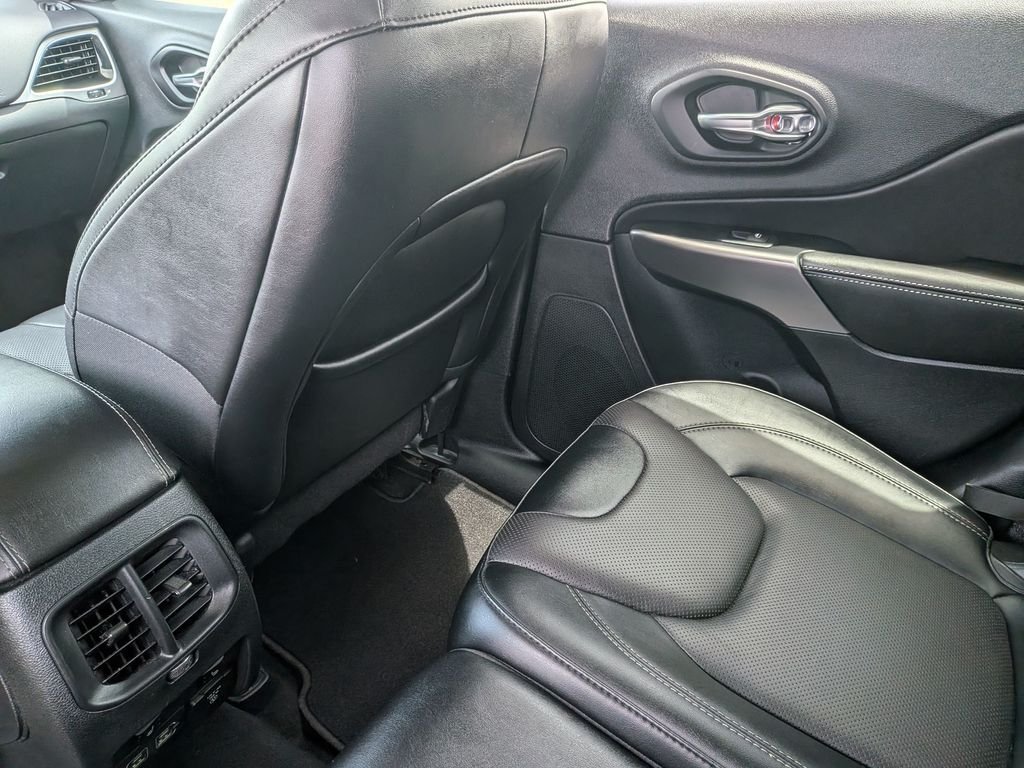 Used 2022 Gray Jeep Limited image 34