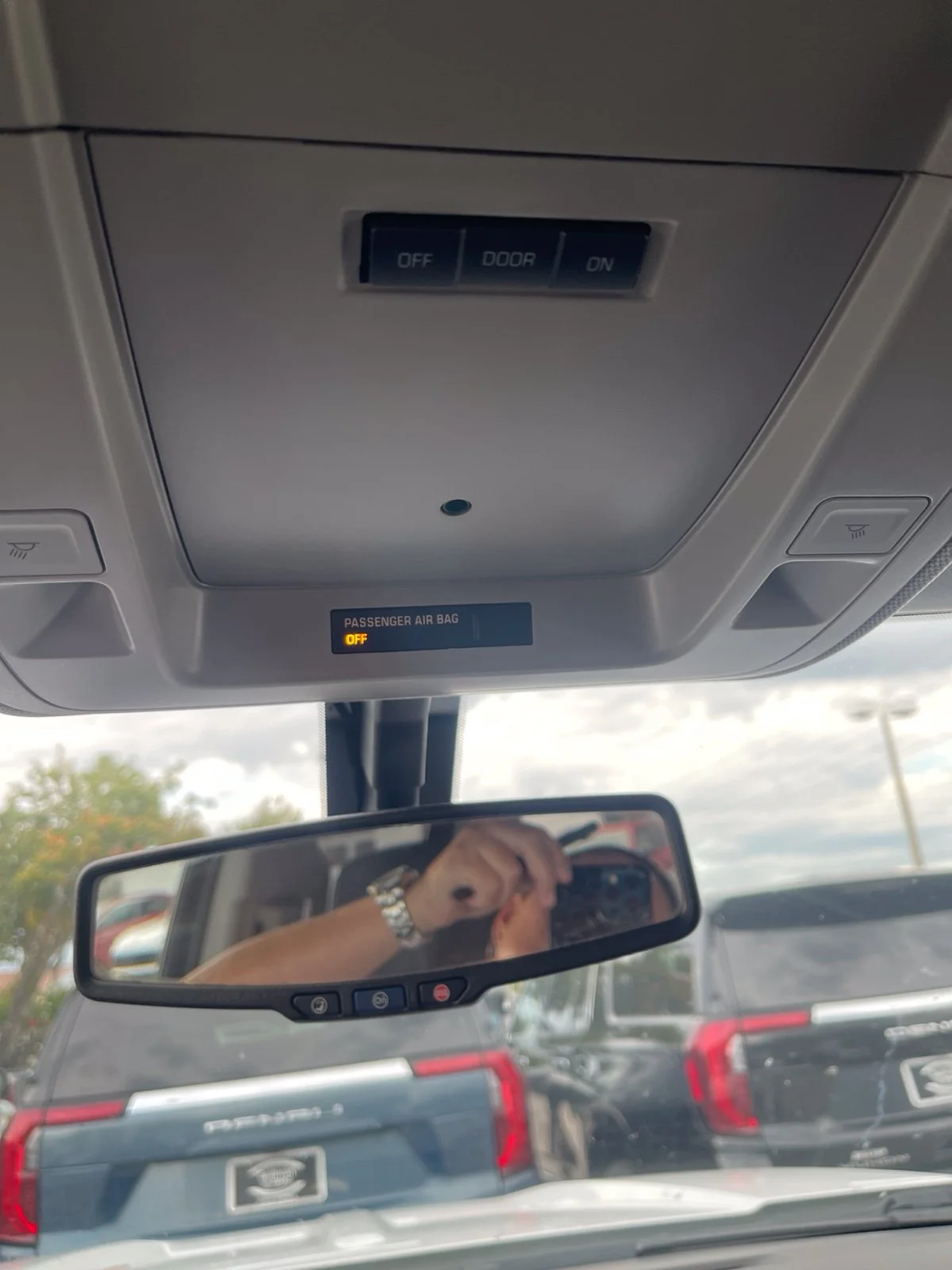 Used 2017 White Chevrolet LT image 21