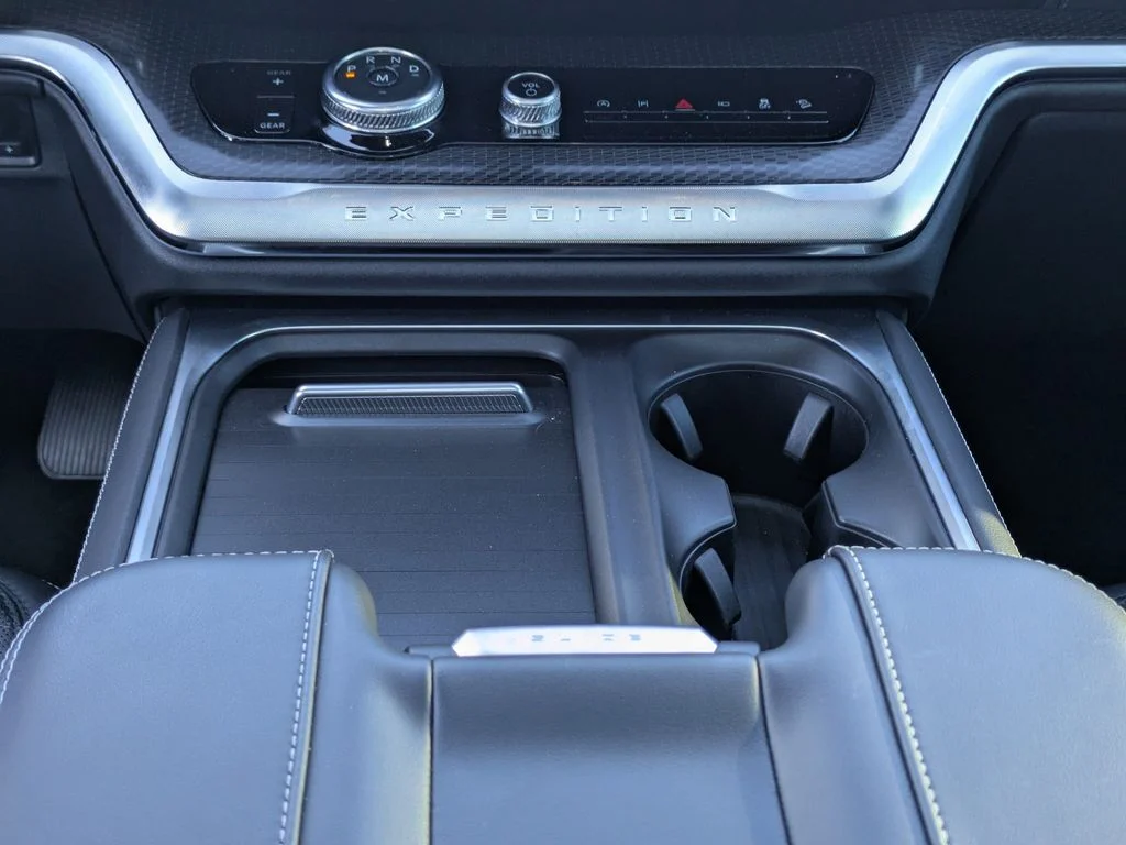 2025 Ford Expedition Platinum - Photo 22