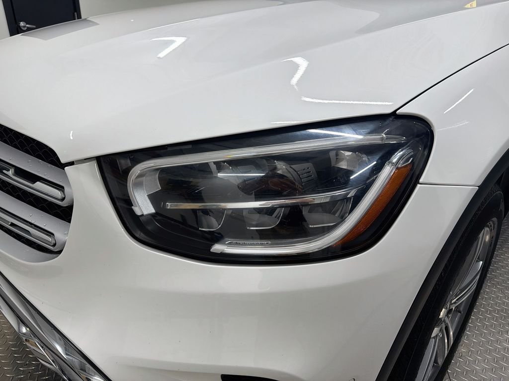 Used 2022 White Mercedes-Benz GLC 300 image 30