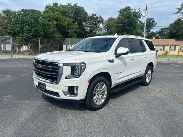 Used 2022 White GMC SLT image 1