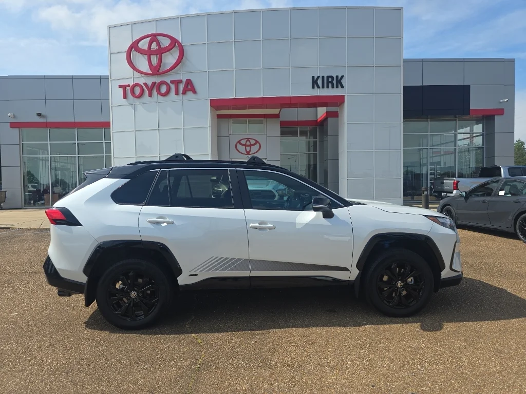 2024 Toyota RAV4 Hybrid XSE AWD's photo