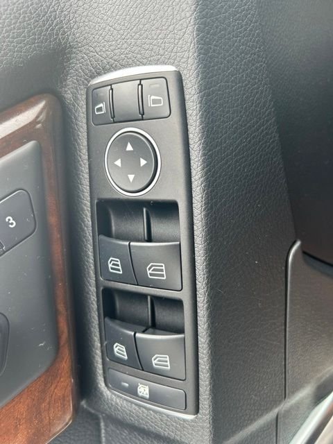 Used 2013 Black Mercedes-Benz GLK 350 image 28