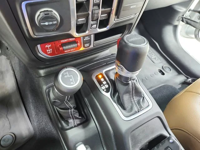 Used 2023 Silver Jeep Rubicon image 24
