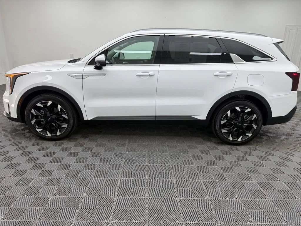 Used 2025 White Kia EX image 14