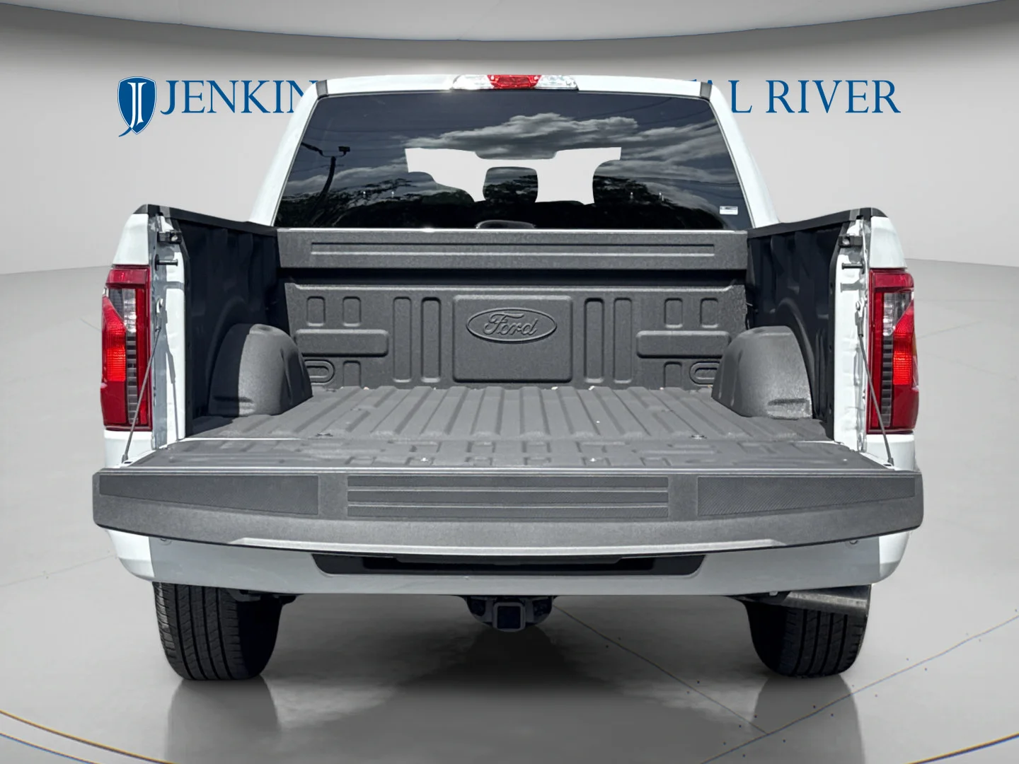 Used 2026 Avalanche Ford XLT image 18