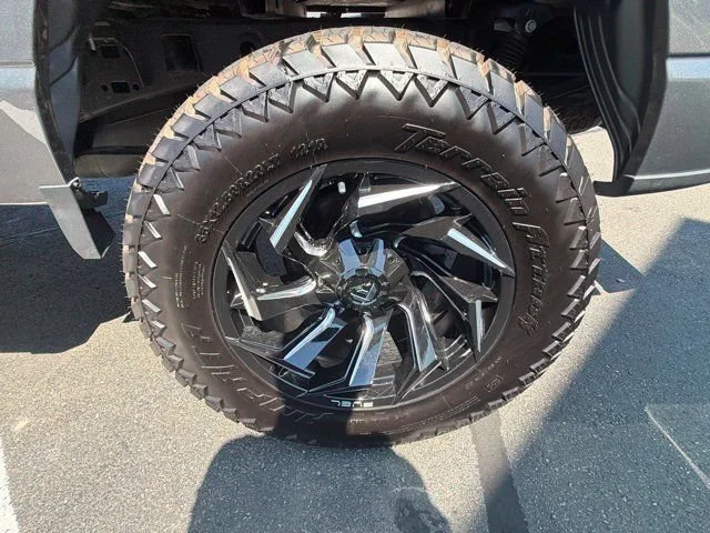 Used 2025 Carbonized Gray Metallic Ford XLT image 29