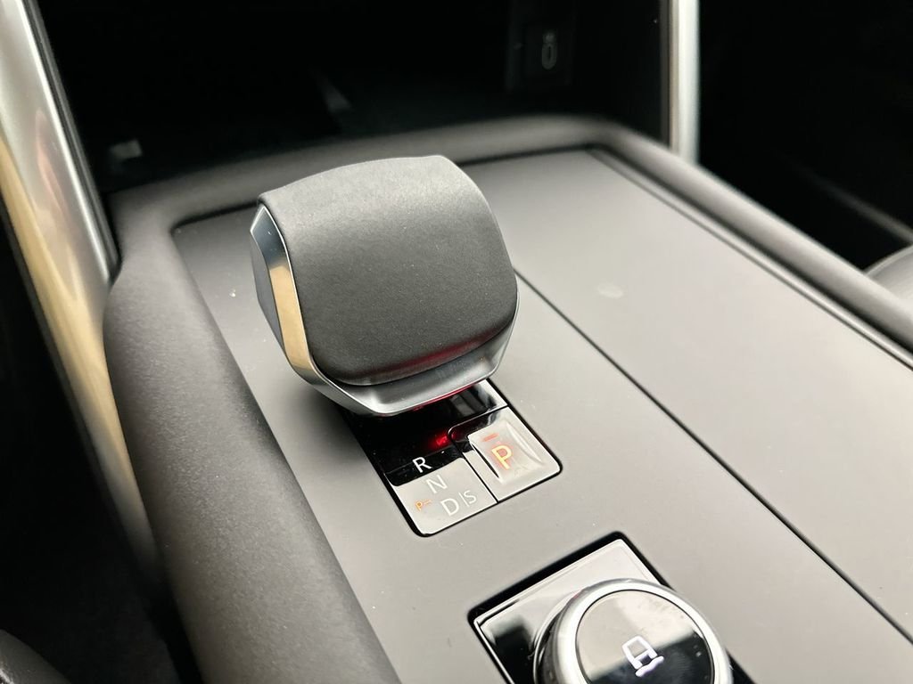 New 2026 Eiger Grey Land Rover S image 12