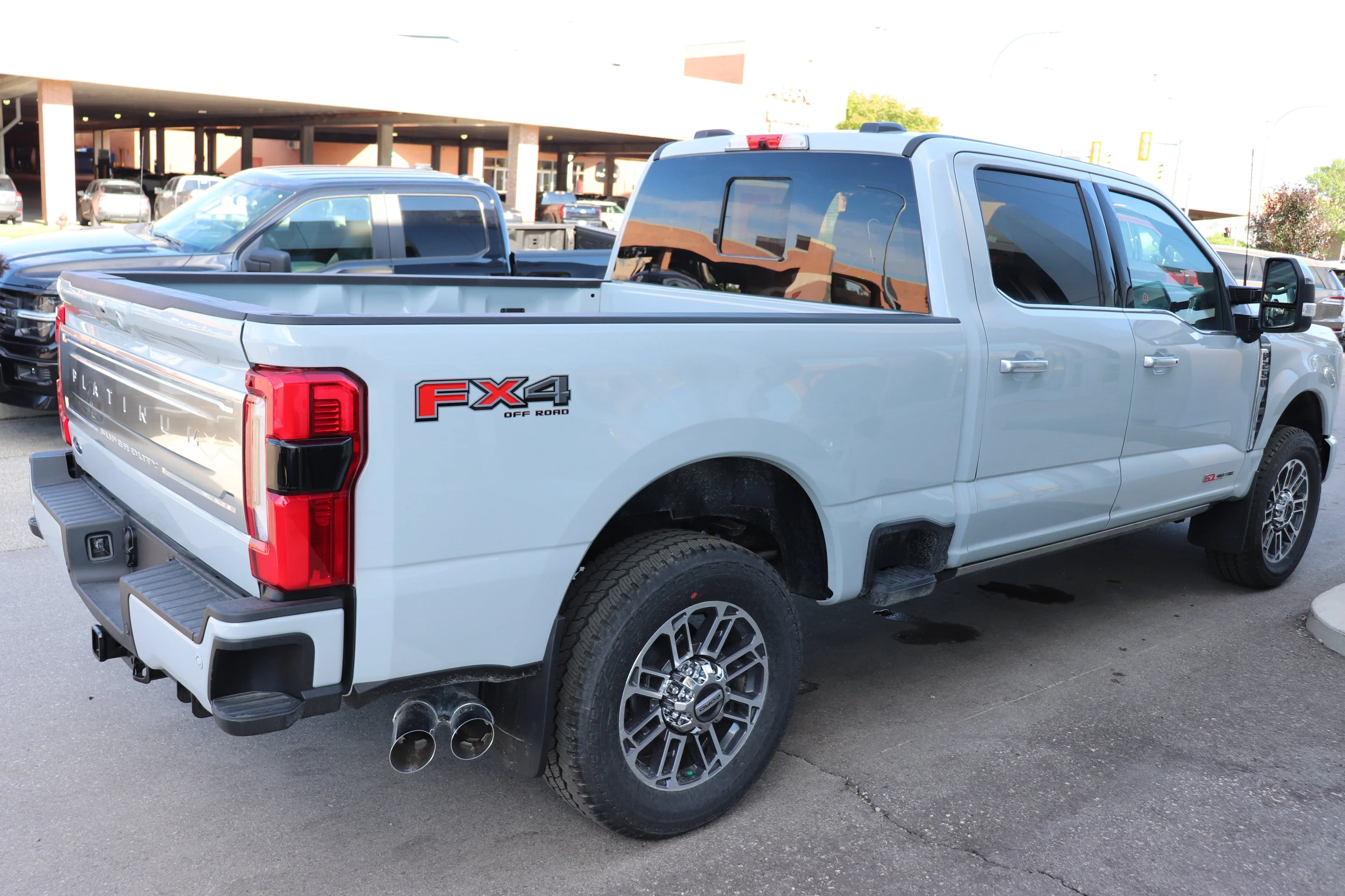 New 2026 AVALANCHE Ford Platinum image 4