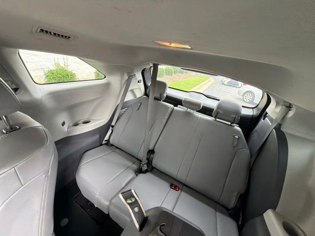 Used 2021 White Toyota XLE image 18