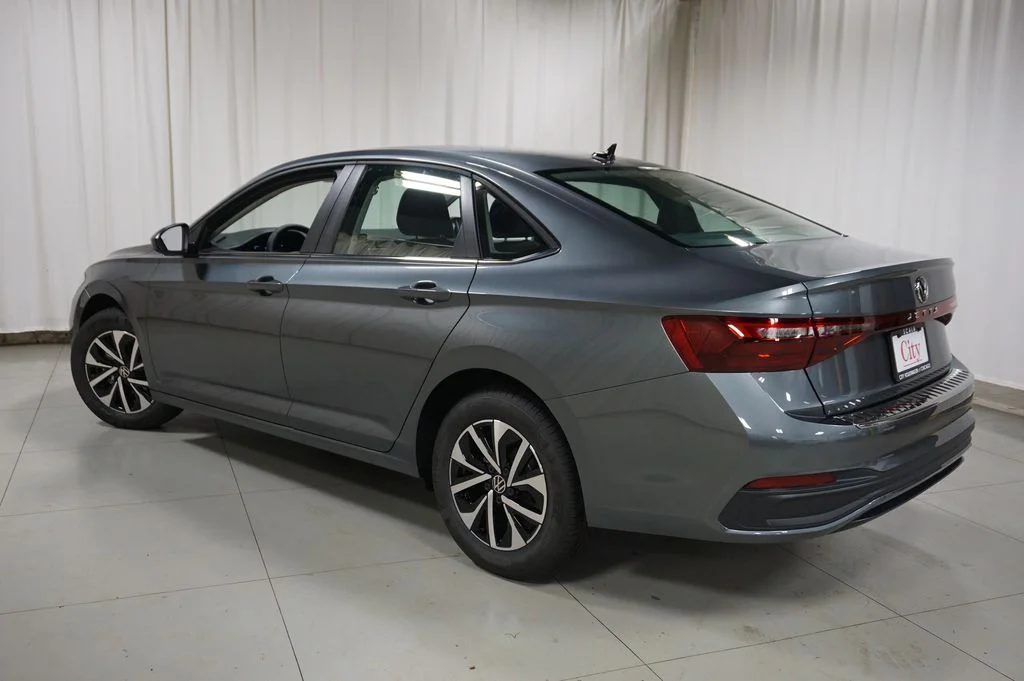 New 2026 Platinum Gray Volkswagen 1.5T S image 8