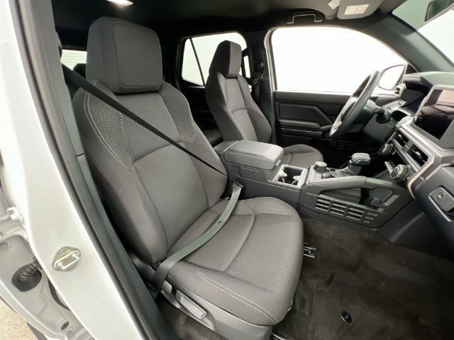 2025 Toyota 4Runner SR5 - Photo 15