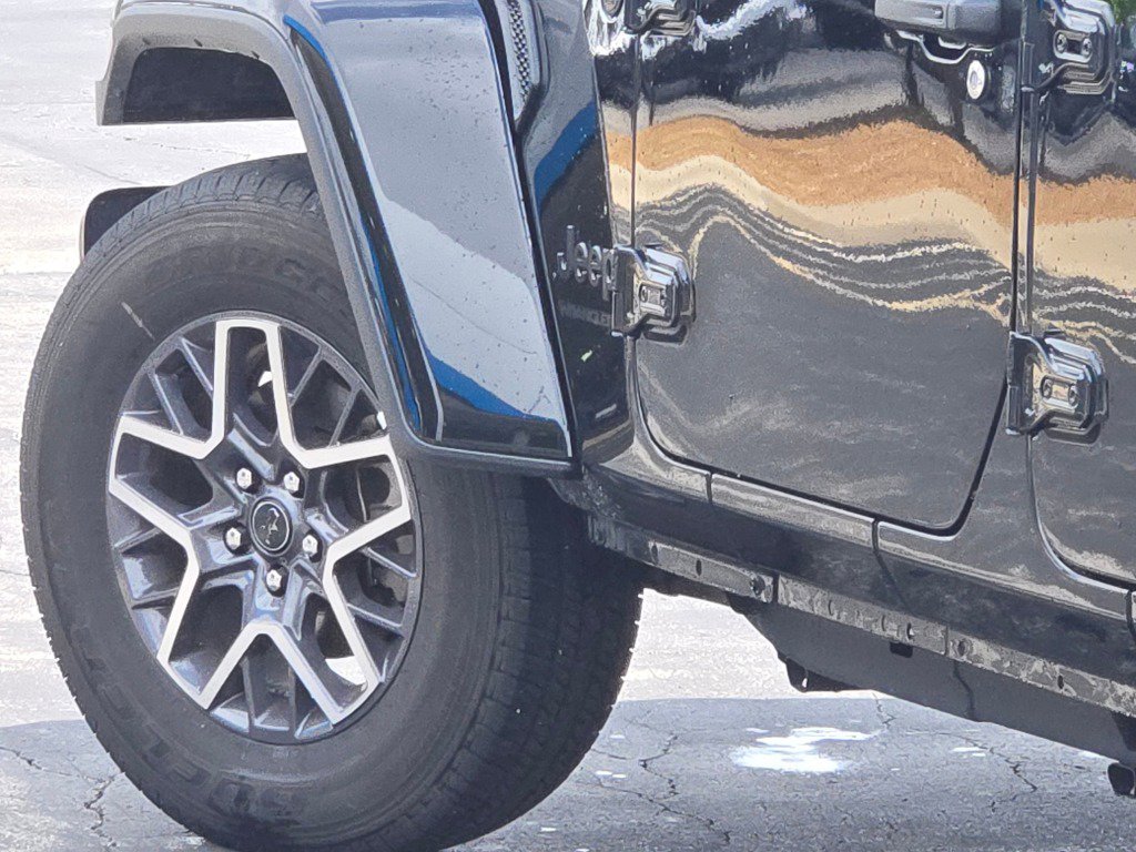 2025 Jeep Wrangler 4-Door Sahara - Photo 14