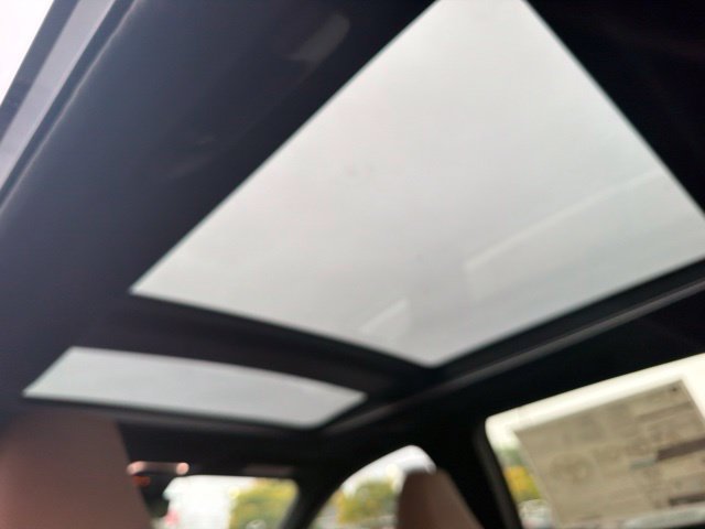 New 2026 Oxygen White with Black roof <sup>1</sup> Toyota  Limited image 24