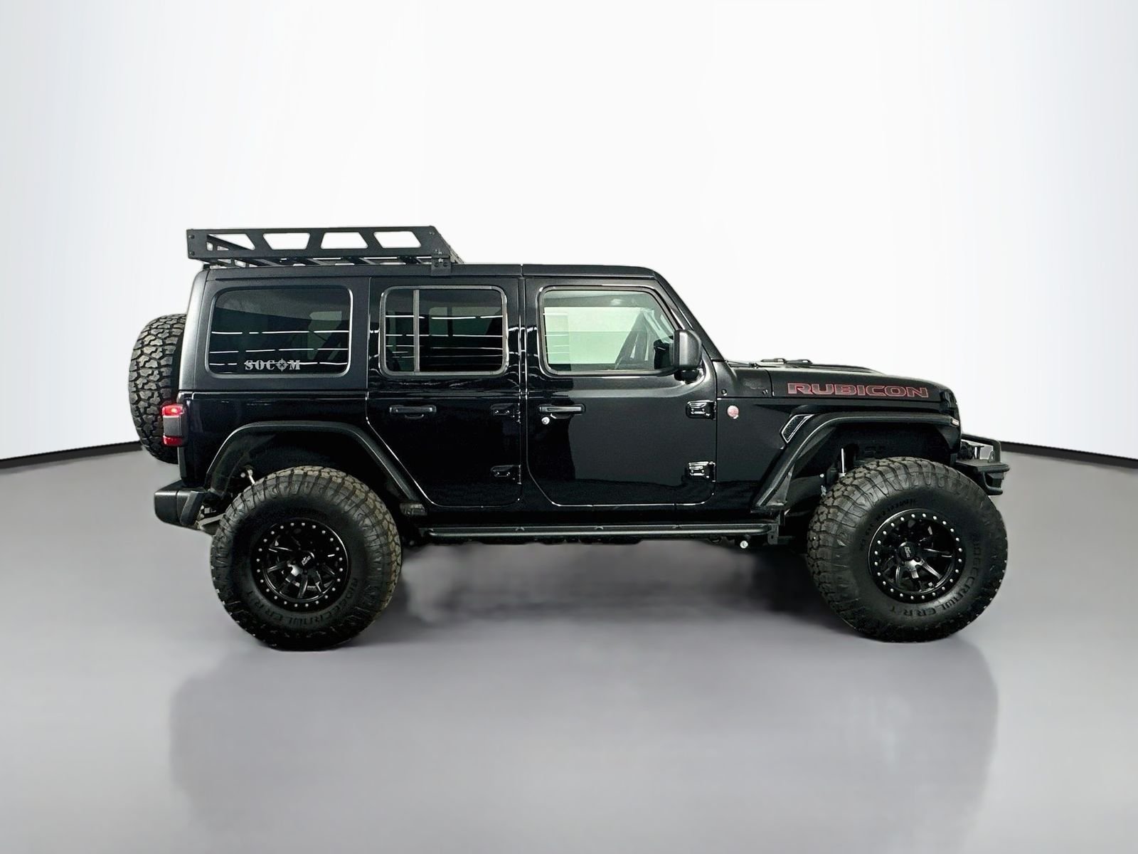 Used 2025 Black Clearcoat Jeep Rubicon image 9