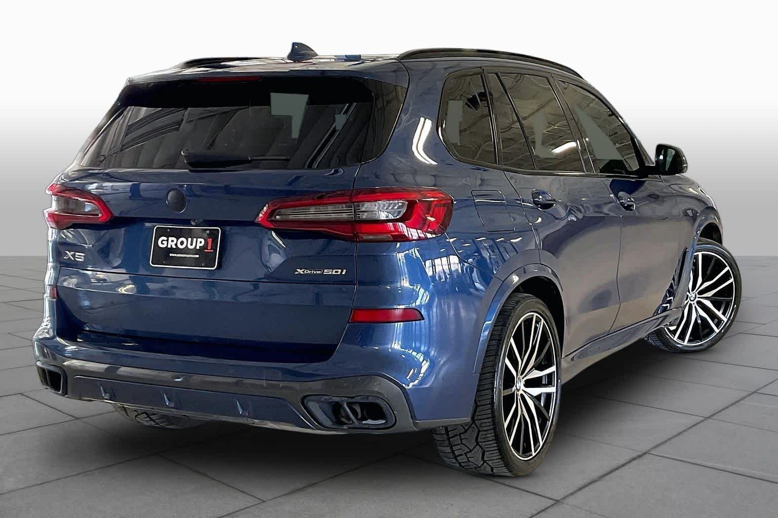Used 2019 Phytonic Blue Metallic BMW xDrive50i image 12