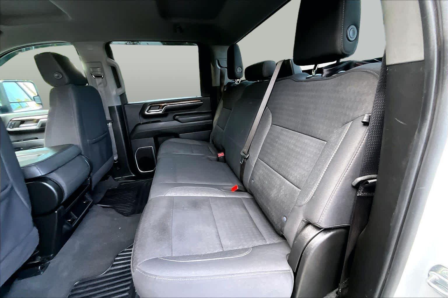 Used 2024 Summit White Chevrolet LT image 19