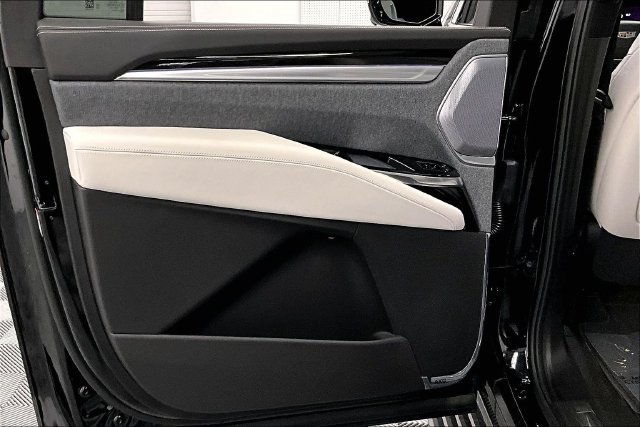 Used 2025 Black Raven Cadillac Sport Platinum image 24