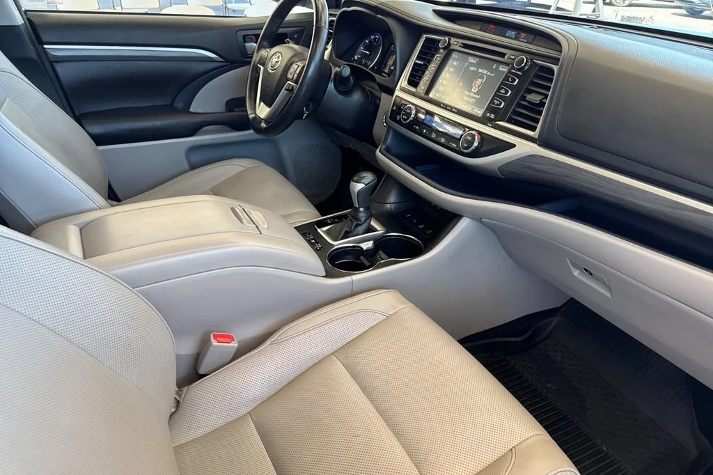 2017 Toyota Highlander Limited Platinum - Photo 17