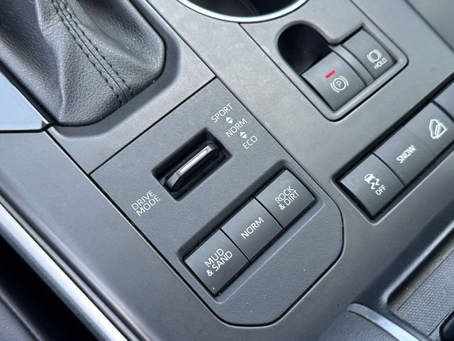Used 2021  Toyota XLE image 23