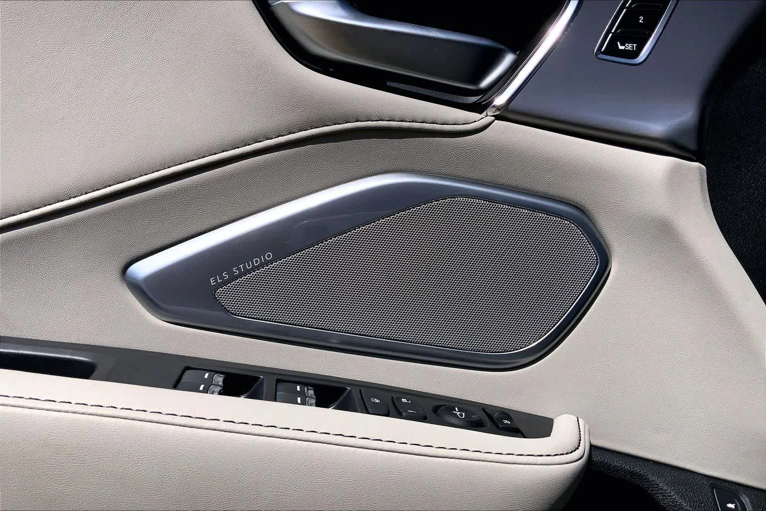 New 2026 Platinum White Pearl Acura w/Technology Package image 18